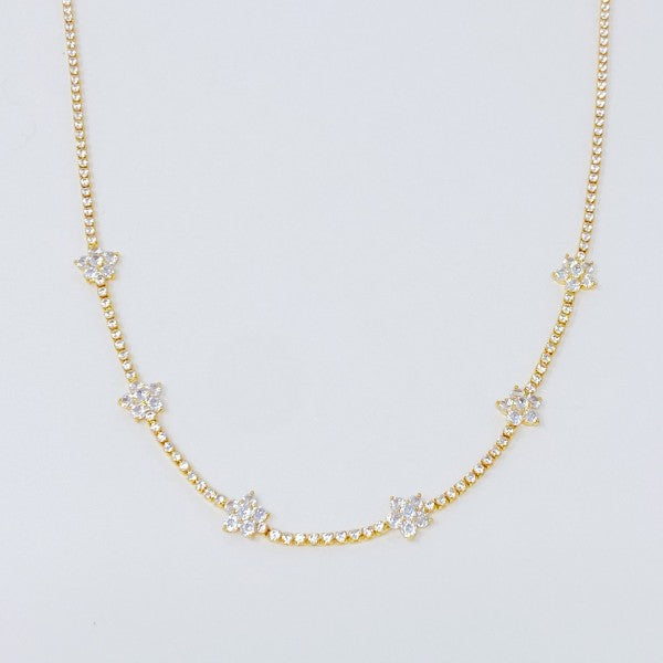 Stella Shiny Flower Necklace