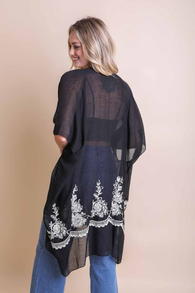 Chic Embroidered Kimono – Sophisticated Floral Design