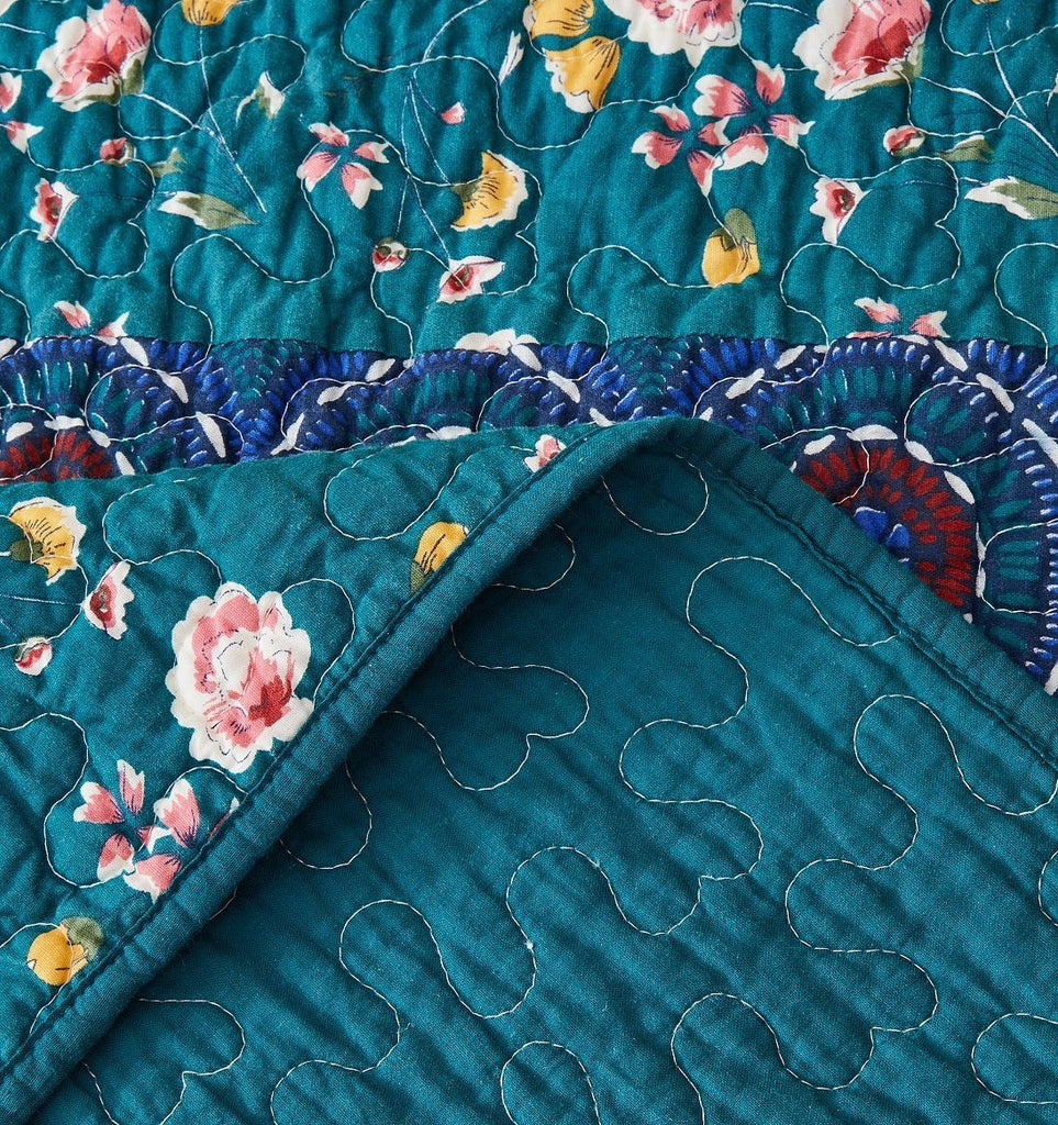 DaDa Bedding Bohemian Patchwork Bed of Wild Flowers Floral Gardenia