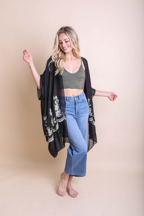 Chic Embroidered Kimono – Sophisticated Floral Design