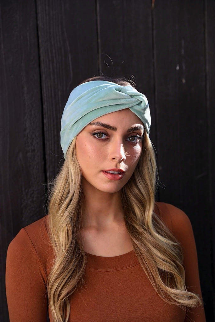 Super Soft Twisted Headbands – Plush Comfort & Style