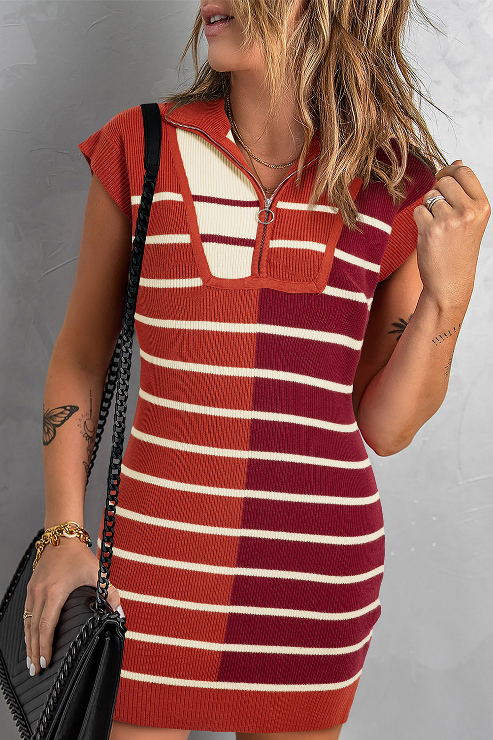 Kleid mit kurzem Arm, Stehkragen und Reißverschluss, Colorblock und schwarzen Streifen