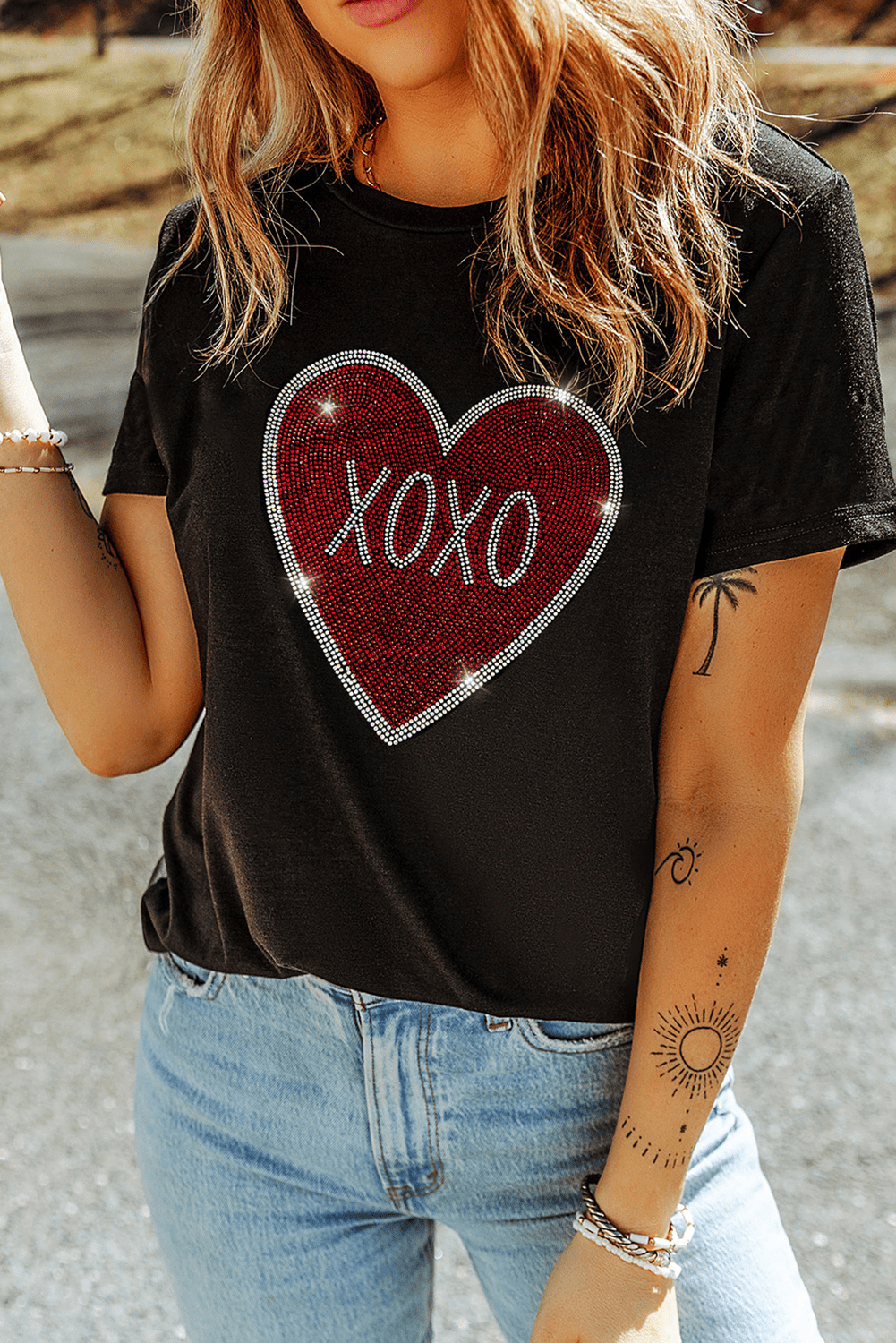 Black Rhinestone XOXO Heart Graphic Crewneck Tee - Essential Retail Store