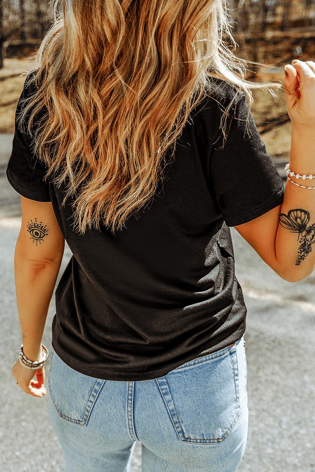 Black Rhinestone XOXO Heart Graphic Crewneck Tee - Essential Retail Store